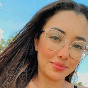 Meet your Posher, Adriana